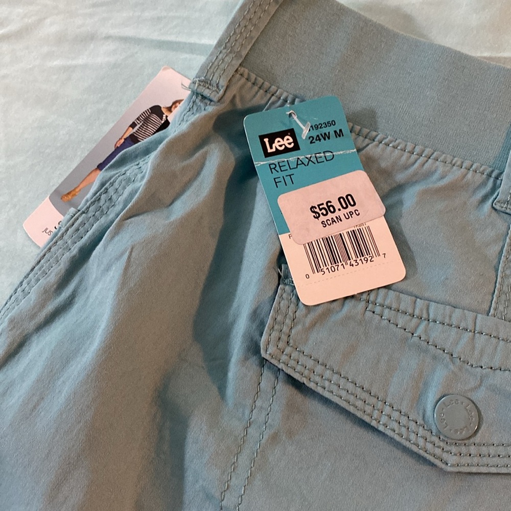 NWT Teal Bermuda shorts - Picture 4 of 4
